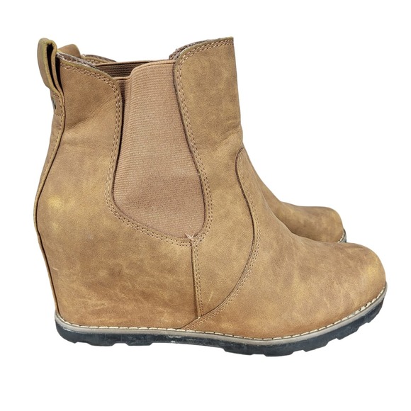 Universal Thread Chelsea Boots Womens Amalia 9.5  Brown Faux Leather Wedge - Picture 1 of 13